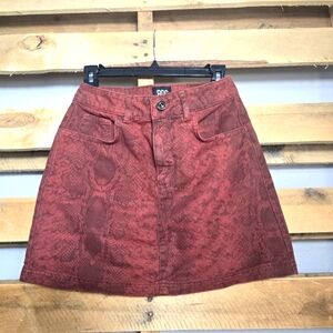 BDG Urban Outfitters mini skirt Size S copper/burnt orange snake print